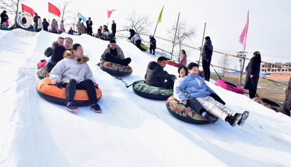 滑雪場建設.jpg 滑雪場建設.jpg