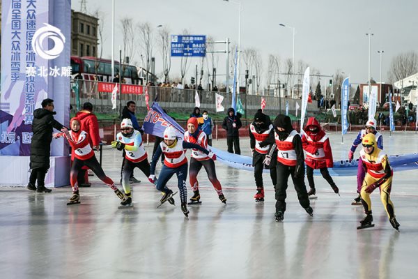 滑冰場設(shè)計(jì).jpg 滑冰場設(shè)計(jì).jpg