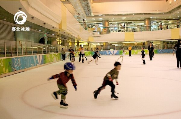 武漢滑冰場 武漢滑冰場