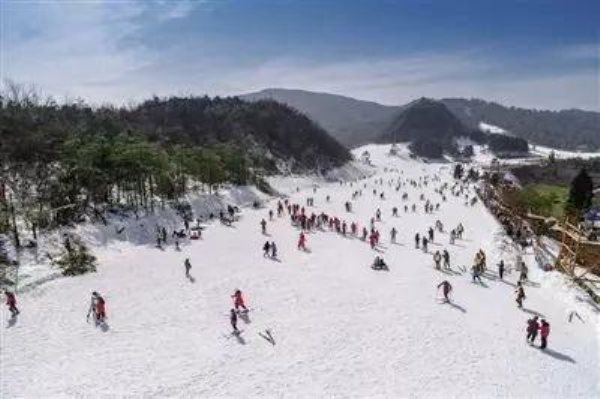 軍都山滑雪場